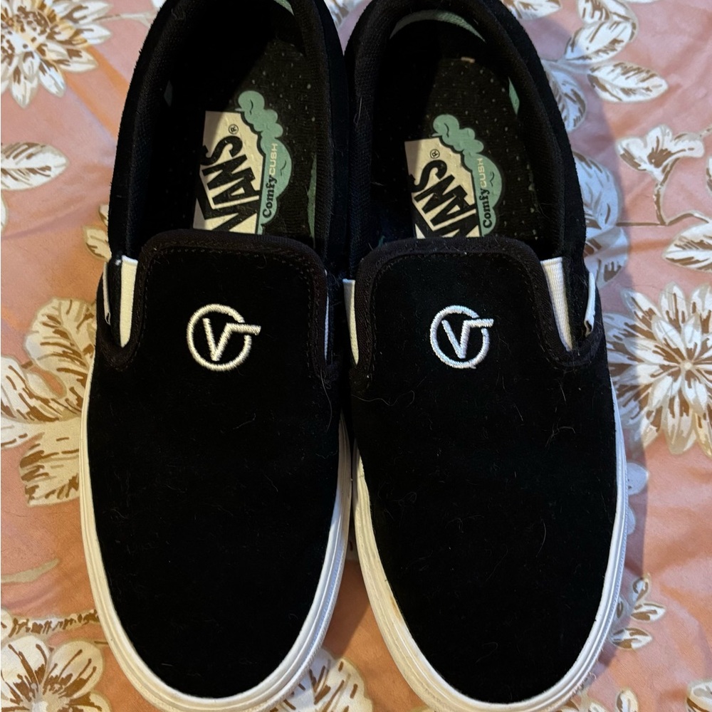 Comfy Cush Vans Black Slip-On Sneakers with Embroidery